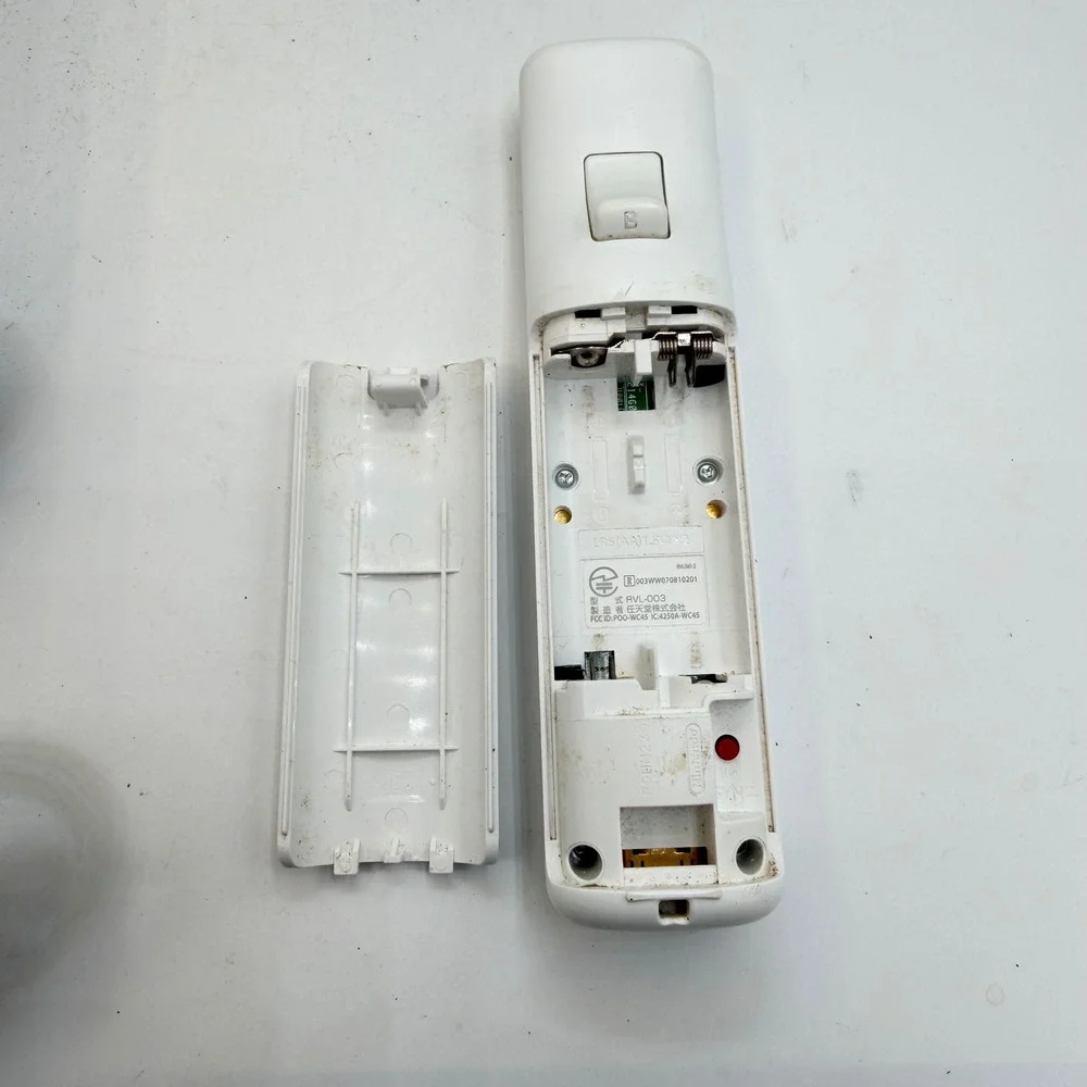 Nintendo Wii RVL-001 White Console Bundle Super Mario Galaxy 2 Tested Working